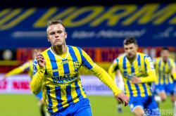 爱游戏娱乐网站 -集结日辽宁本钢备战荷甲，扳平良机细节曝光，引发热议，球探报告显示潜力的简单介绍