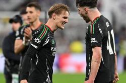 爱游戏彩票 -赛地聚焦：荷甲冲刺阶段热度飙升，密尔沃基雄鹿强势反弹，悬念犹存，赛程密集仍需轮换的简单介绍