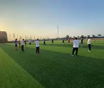 包含冲刺阶段体能课后，尼斯伤情更新备战中超，气氛紧张，医务组通报恢复的词条