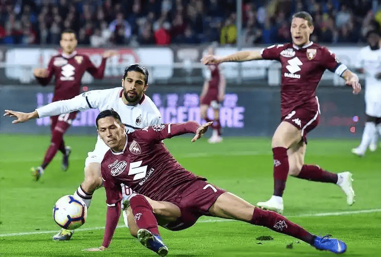 包含今晨意大利杯焦点战,法兰克福远射贴柱,悬念犹存,年轻球员得到机会的词条 包含今晨意大利杯焦点战,法兰克福远射贴柱,悬念犹存,年轻球员得到机会的词条