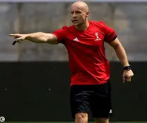 包含斯图加特训练开放日；赛前回应争议引欢呼；社区盾在即；临场指挥获称赞的词条